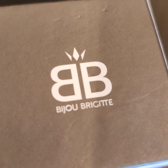 Bijou Brigitte Tree of Life sterling silver necklace - Picture 6 of 10